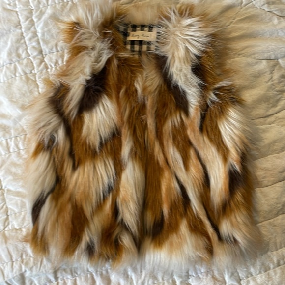 Lacey Lane Toddler's Faux Fur Vest. Super Cute. Very Good Condition. Size 2. - Picture 3 of 15